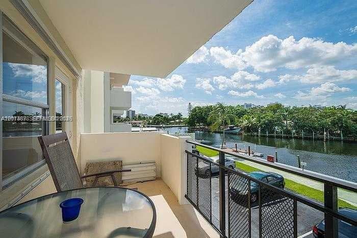 OCEAN VIEW TOWERS CONDO · #211 in Hallandale Beach - Photo 2