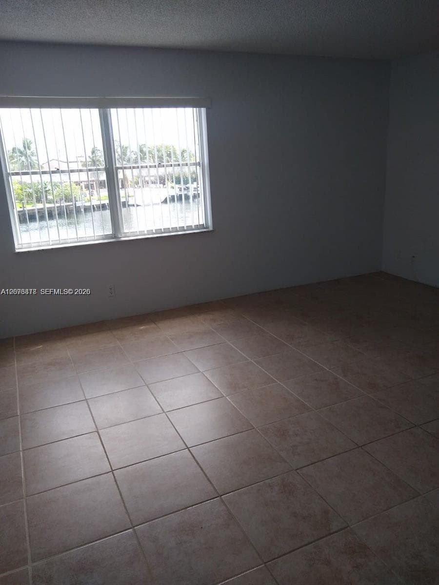 OCEAN VIEW TOWERS CONDO · #211 in Hallandale Beach - Photo 10