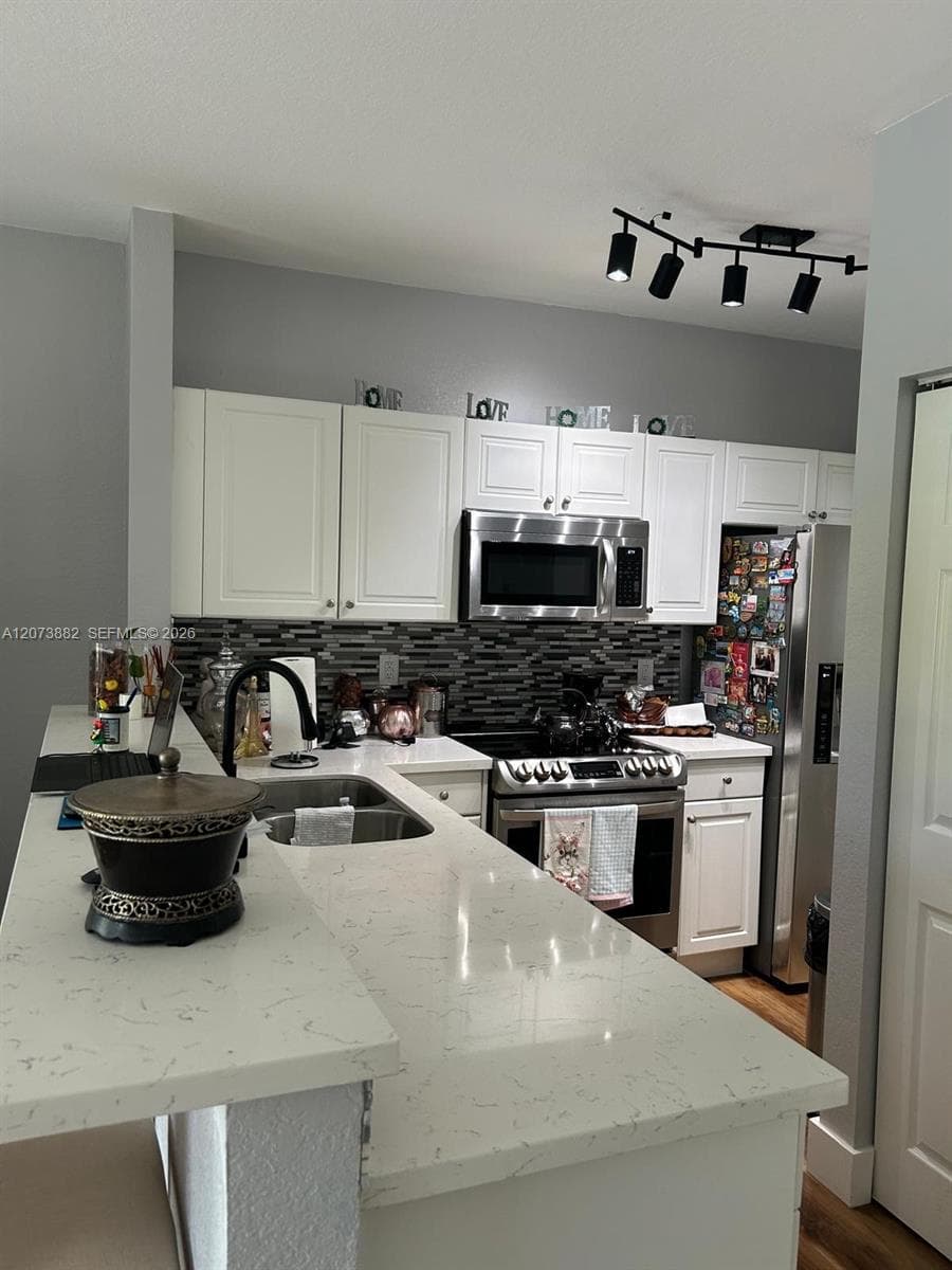 3370 NE 13th Cir Dr # 20 #106-20 photo 3