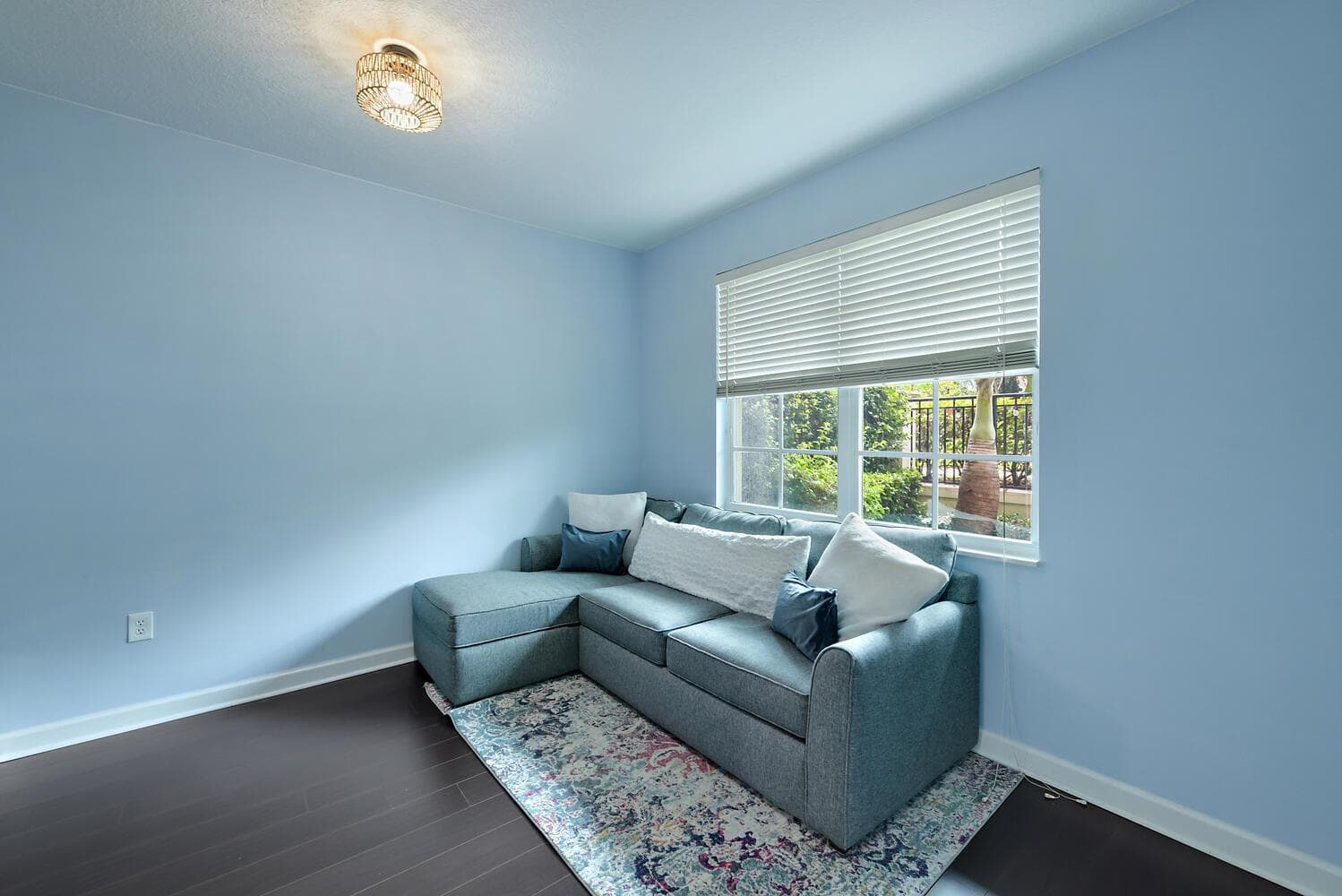 Bedroom/Den