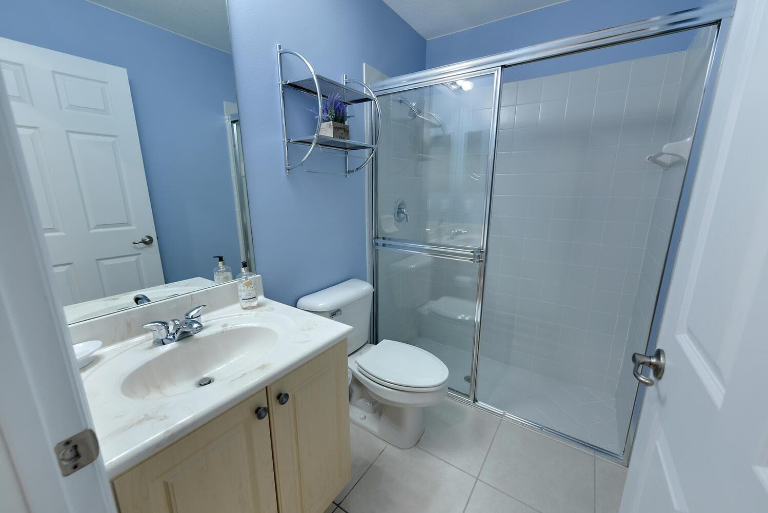 1st floor Full bath