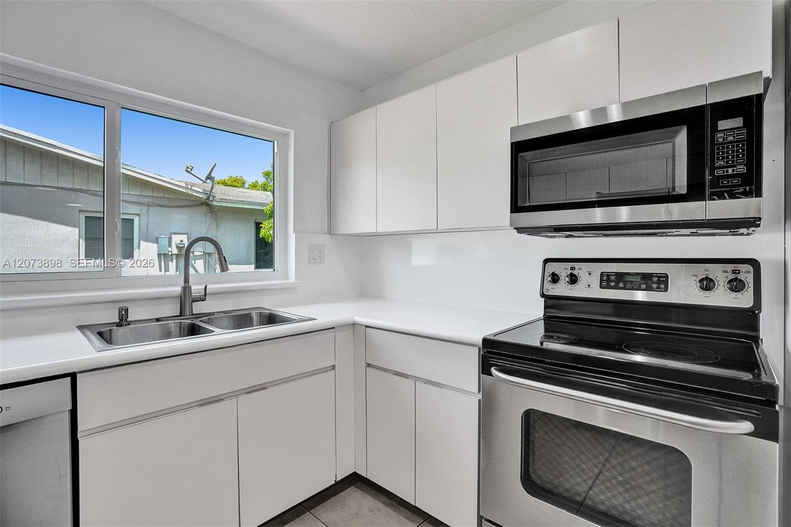 12701 SW 80th St photo 13