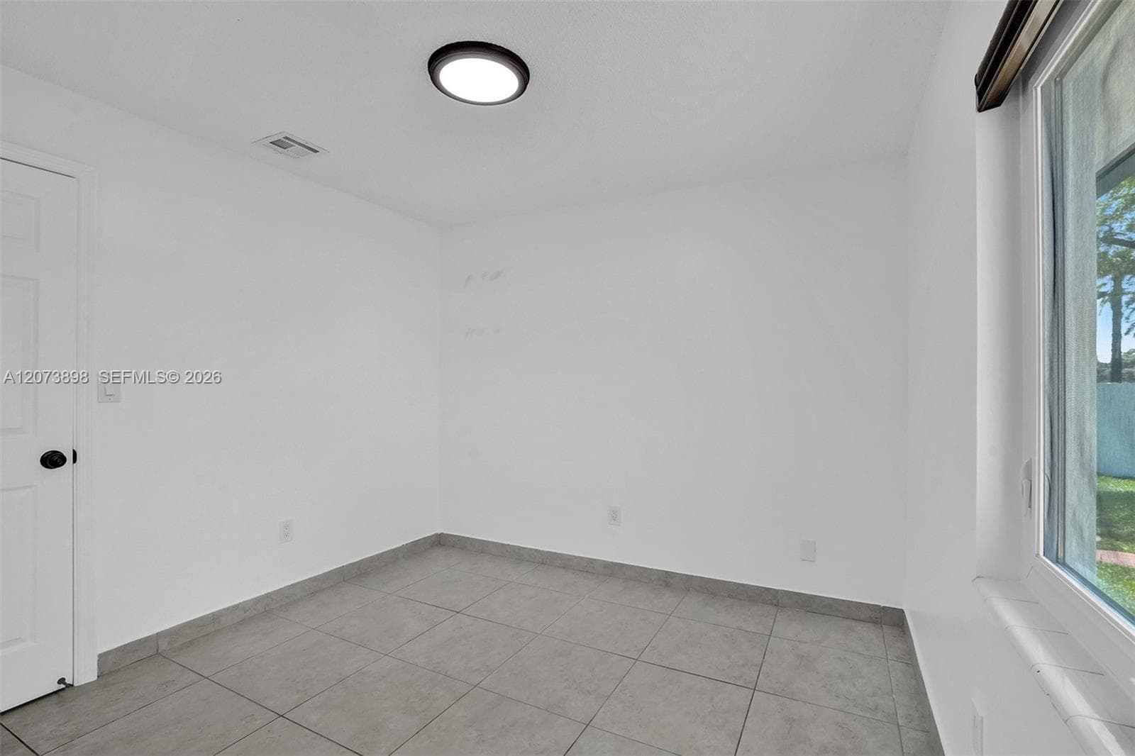 12701 SW 80th St photo 19