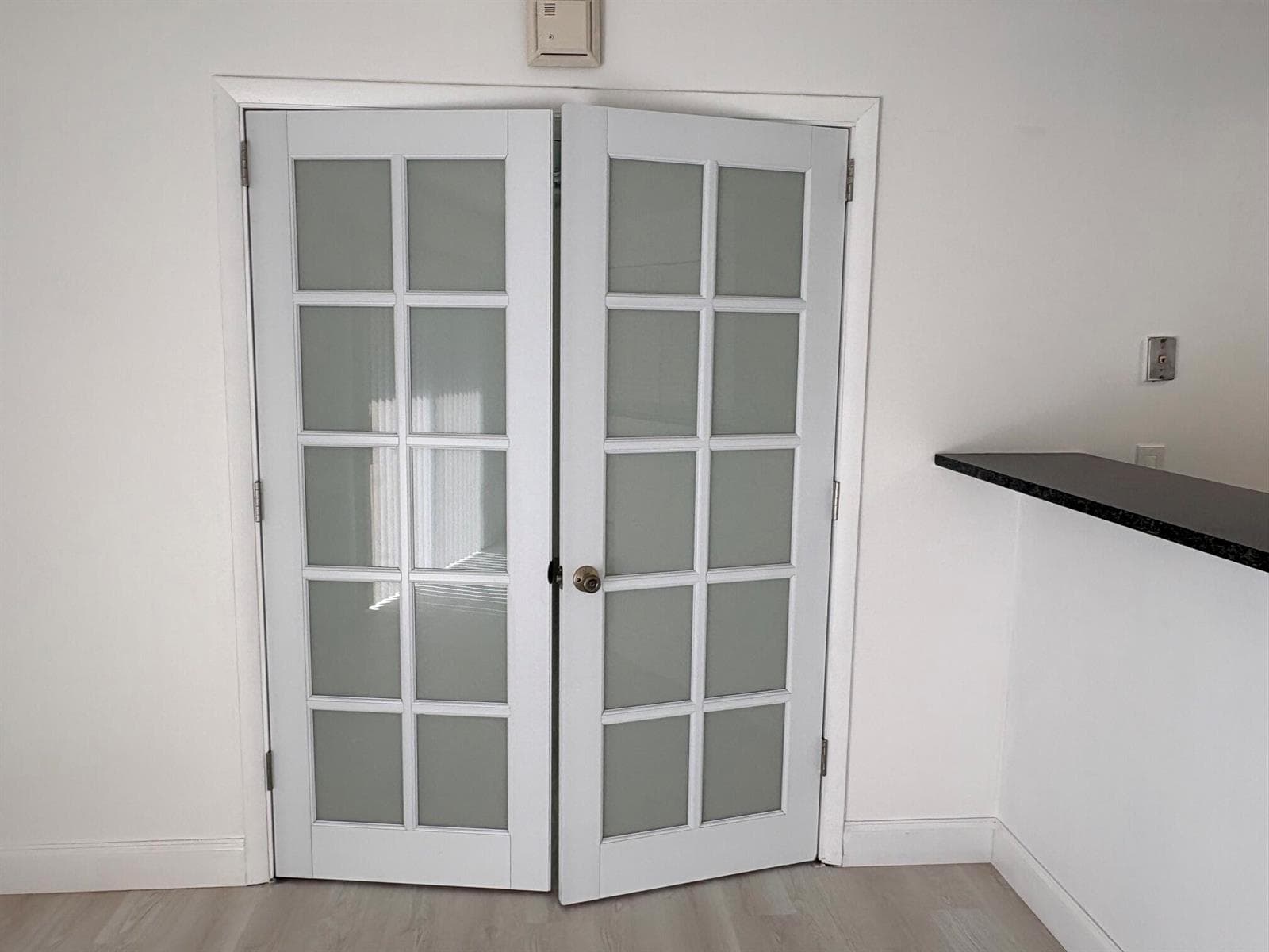 FRENCH DOORS
