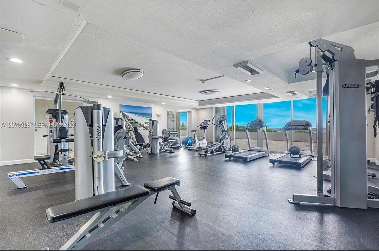 ROYAL ATLANTIC CONDO · #219 in Miami Beach - Photo 12