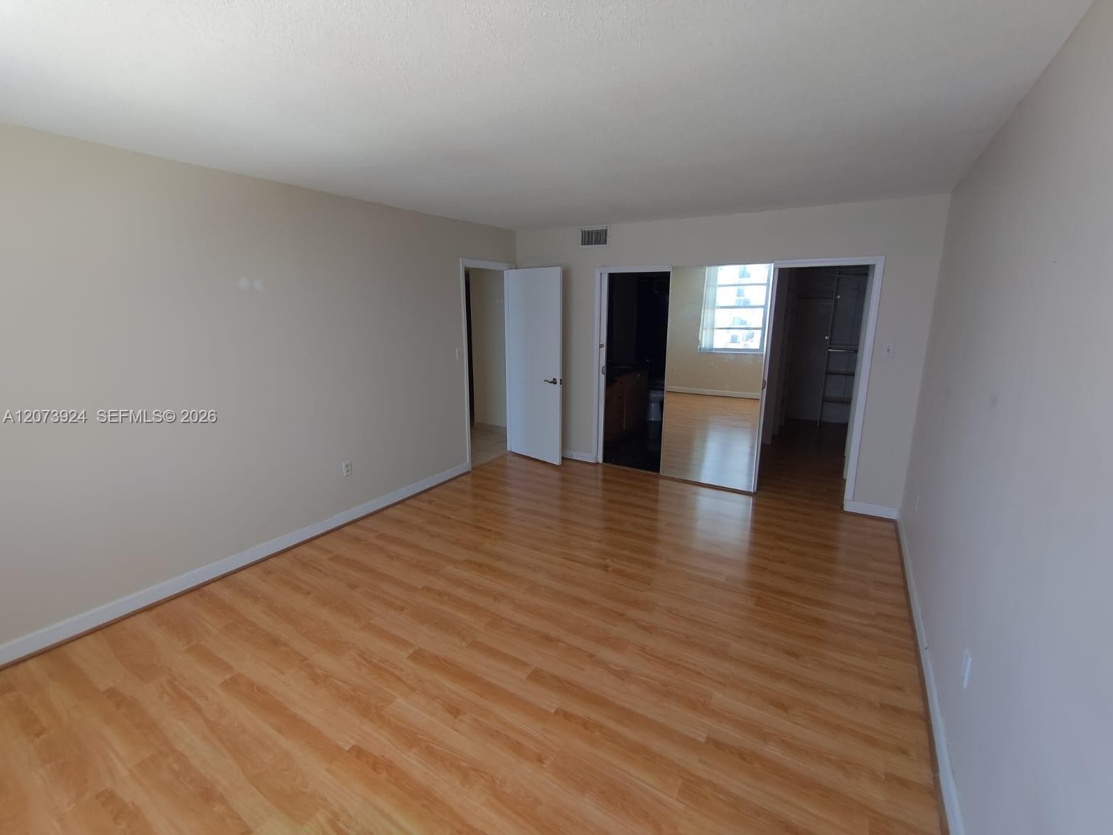 COMMODORE PLAZA CONDO · #1402 in Aventura - Photo 2