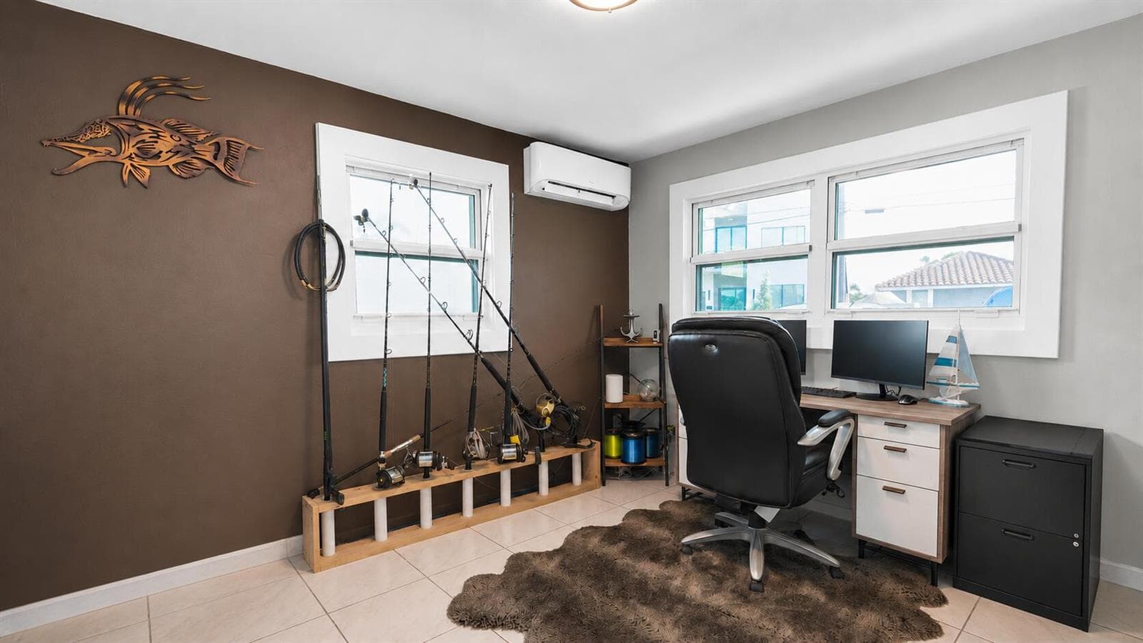 935 chat office