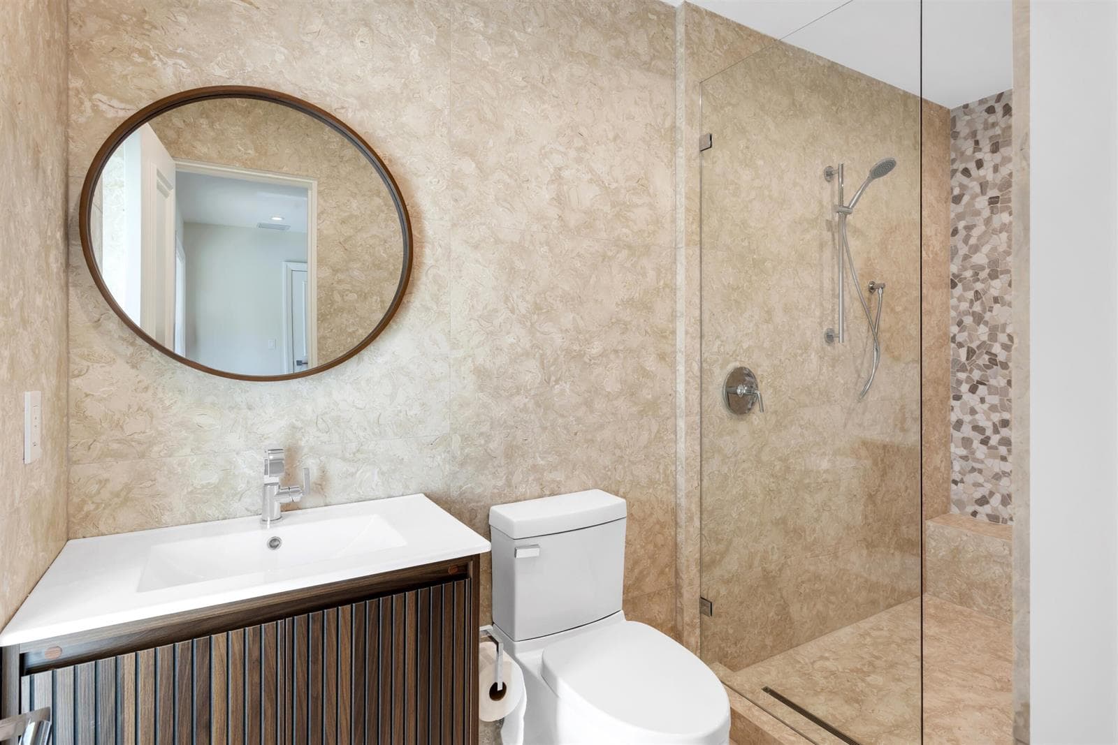 BATHROOM_3
