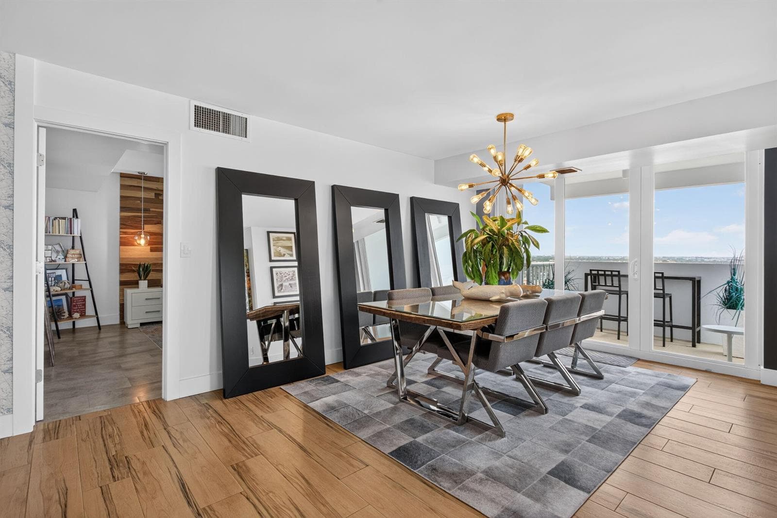 26-web-or-mls-1370-0281