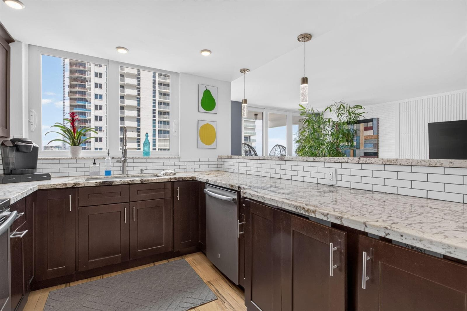 31-web-or-mls-1370-0307