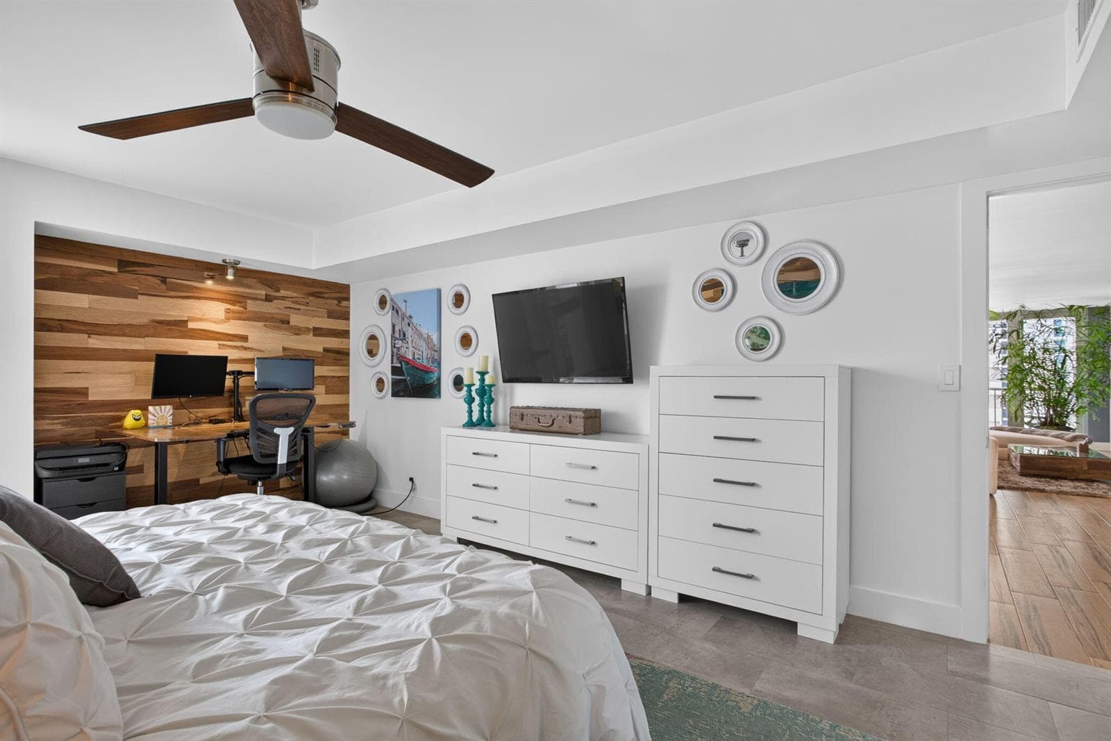 43-web-or-mls-1370-0366