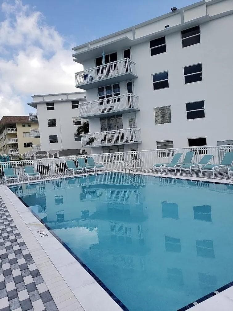 Chelsea Bayview · #422 in Hallandale Beach - Photo 13