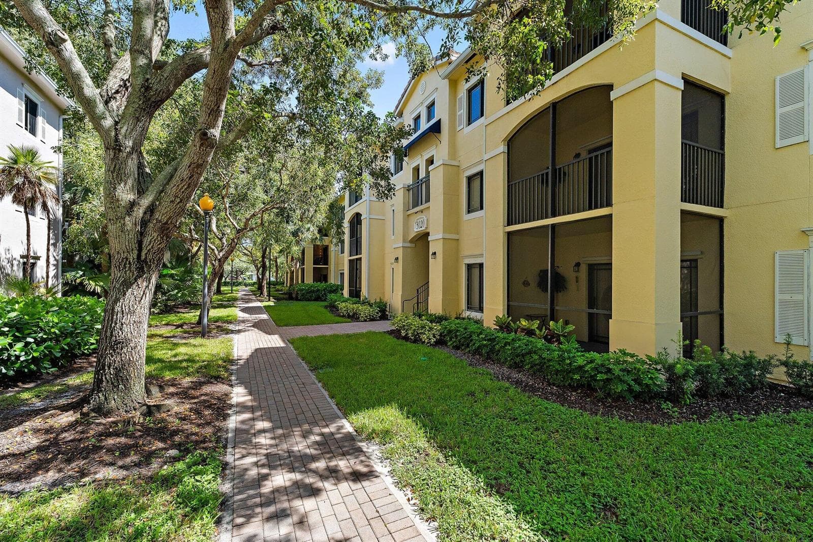 033-3020AlcazarPl-106-PalmBeachGardens-S