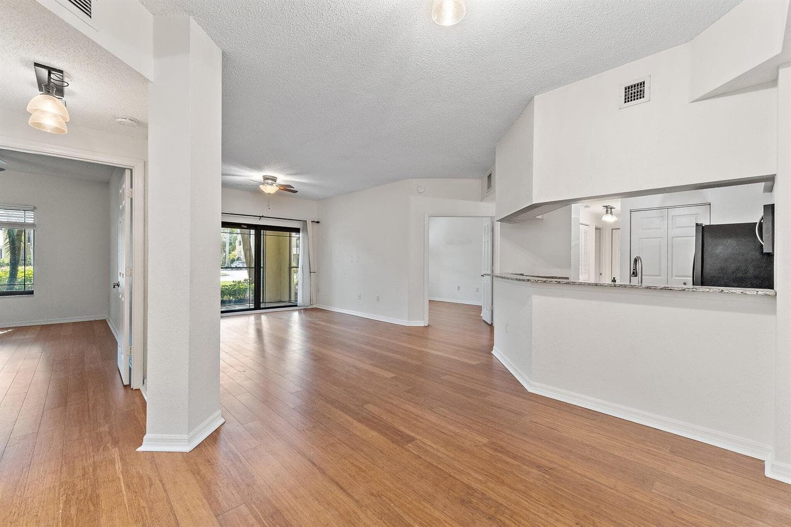 038-3020AlcazarPl-106-PalmBeachGardens-S