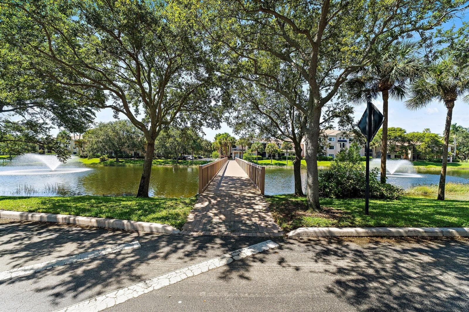 032-3020AlcazarPl-106-PalmBeachGardens-S