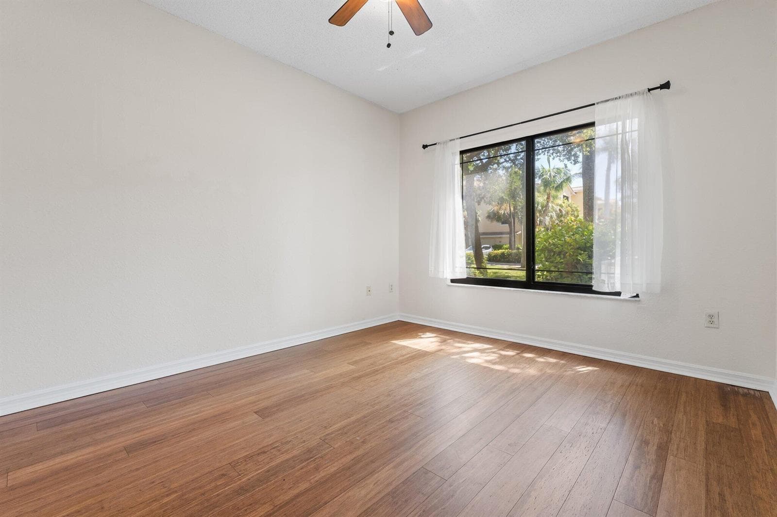 057-3020AlcazarPl-106-PalmBeachGardens-S