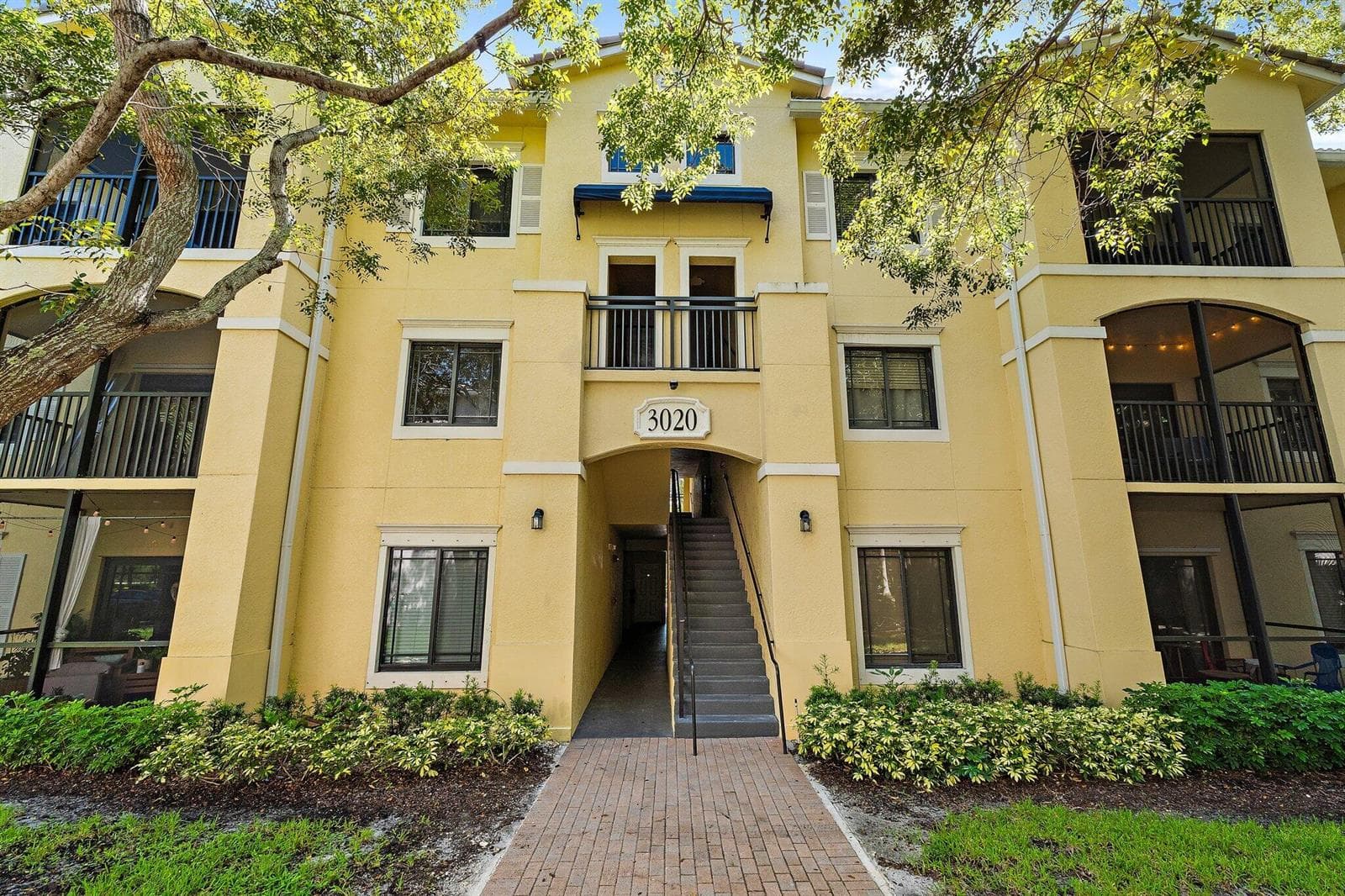 035-3020AlcazarPl-106-PalmBeachGardens-S
