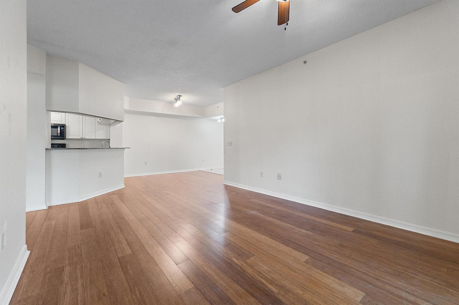 042-3020AlcazarPl-106-PalmBeachGardens-S
