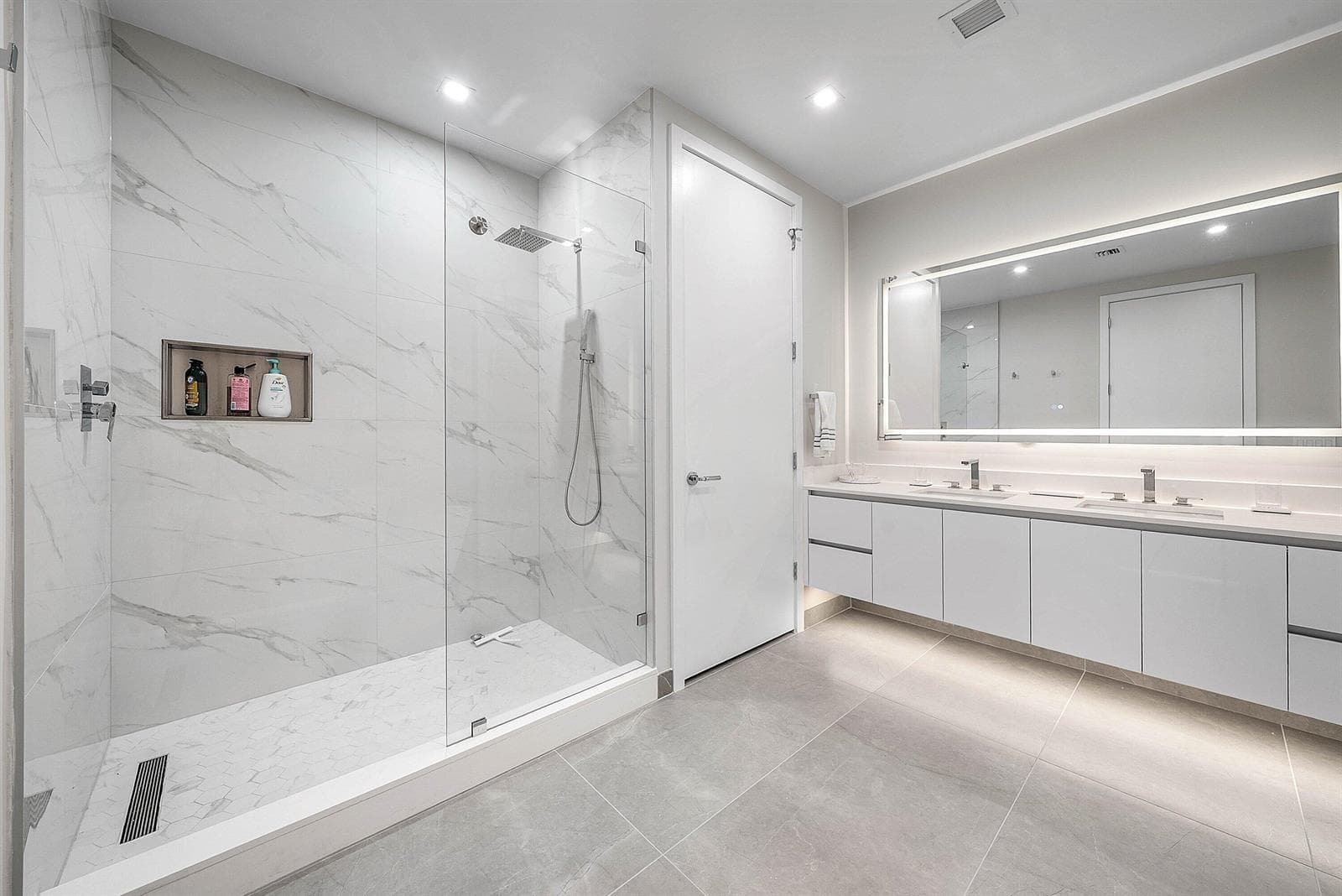 025-220LakeShoreDrive-1107-LakePark-FL-3