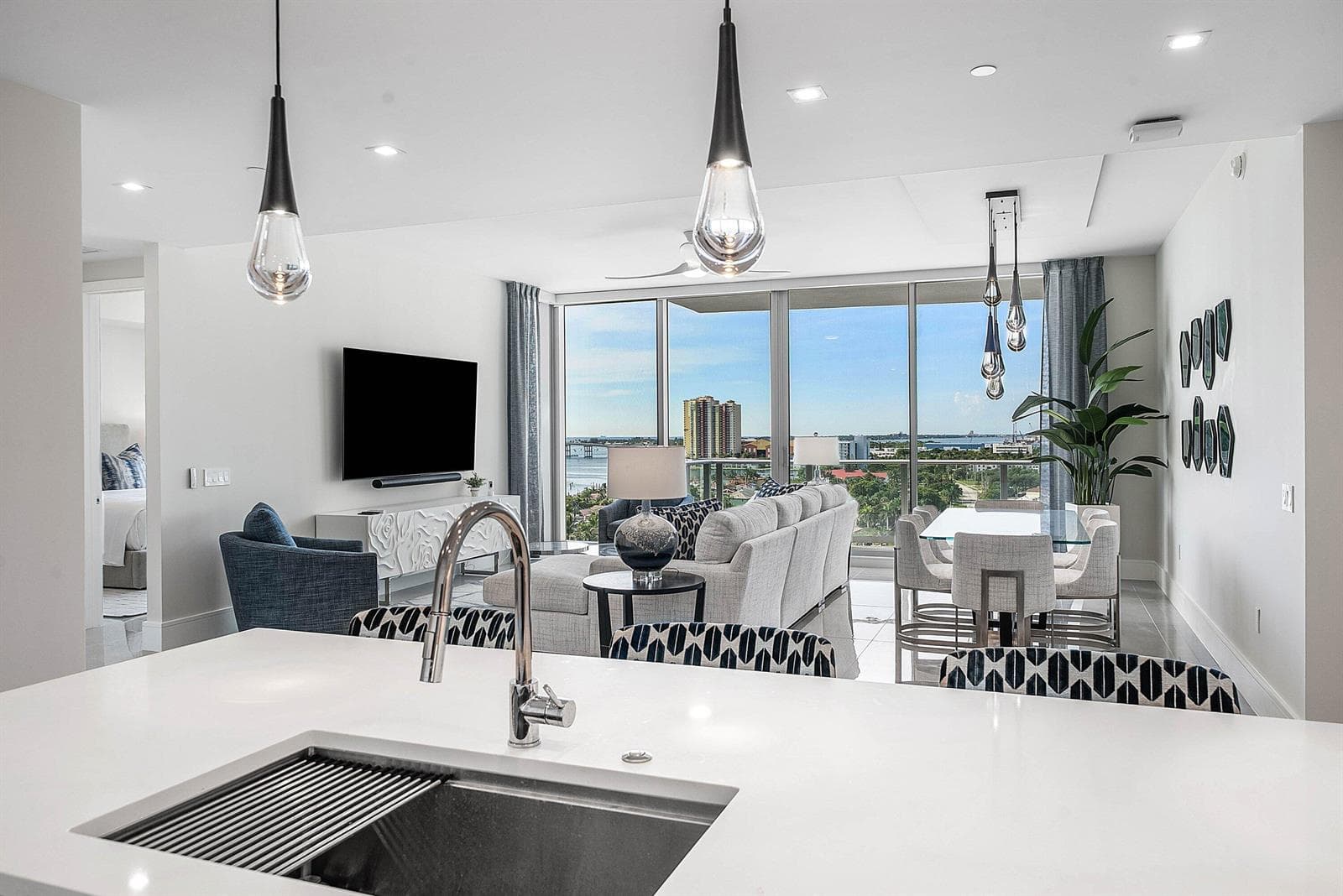 009-220LakeShoreDrive-1107-LakePark-FL-3