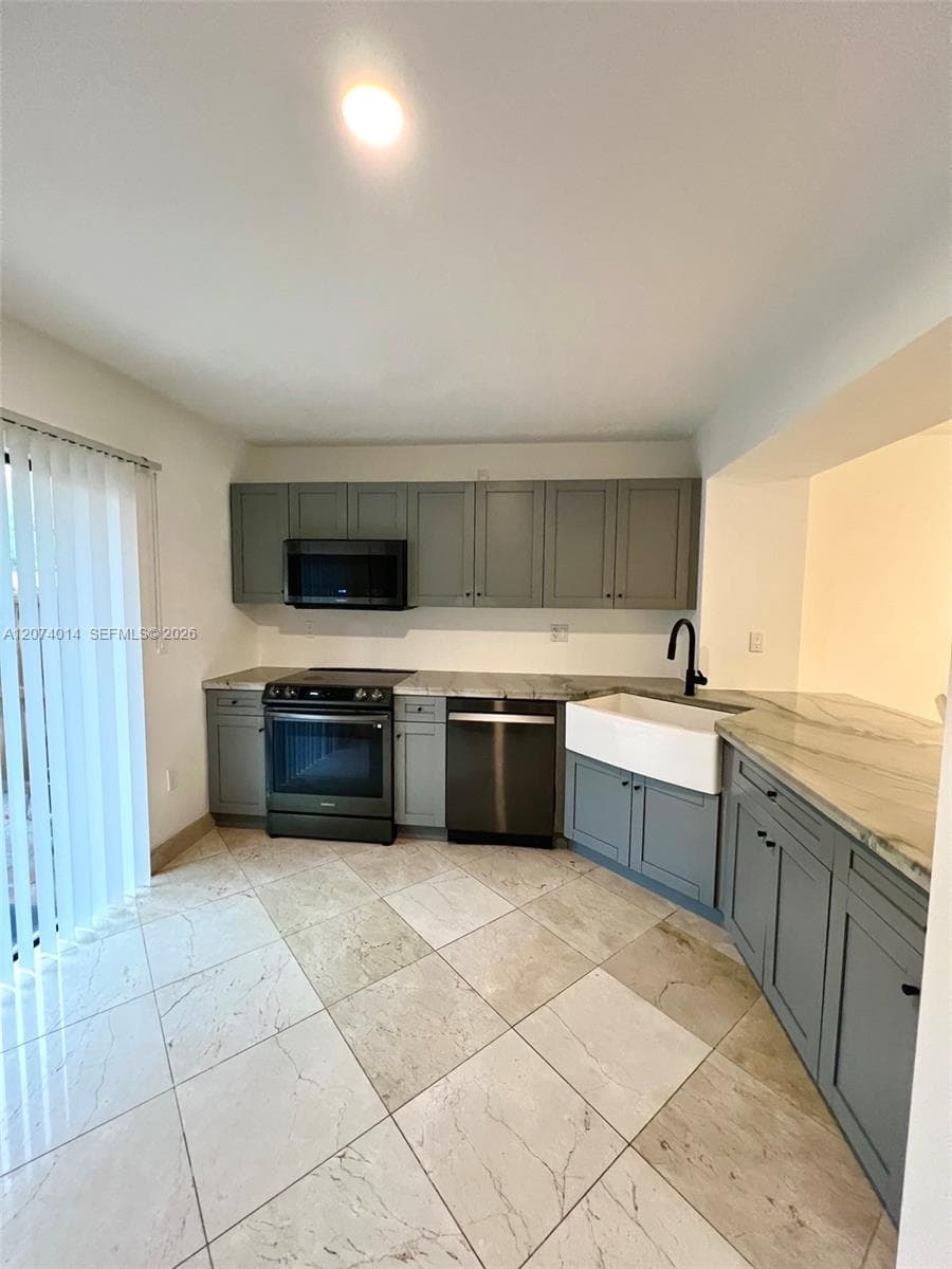 7803 SW 102nd Ln photo 9