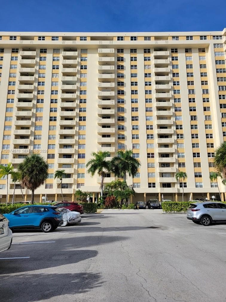 PLAZA TOWERS NORTH · #307 in Hallandale Beach - Photo 1
