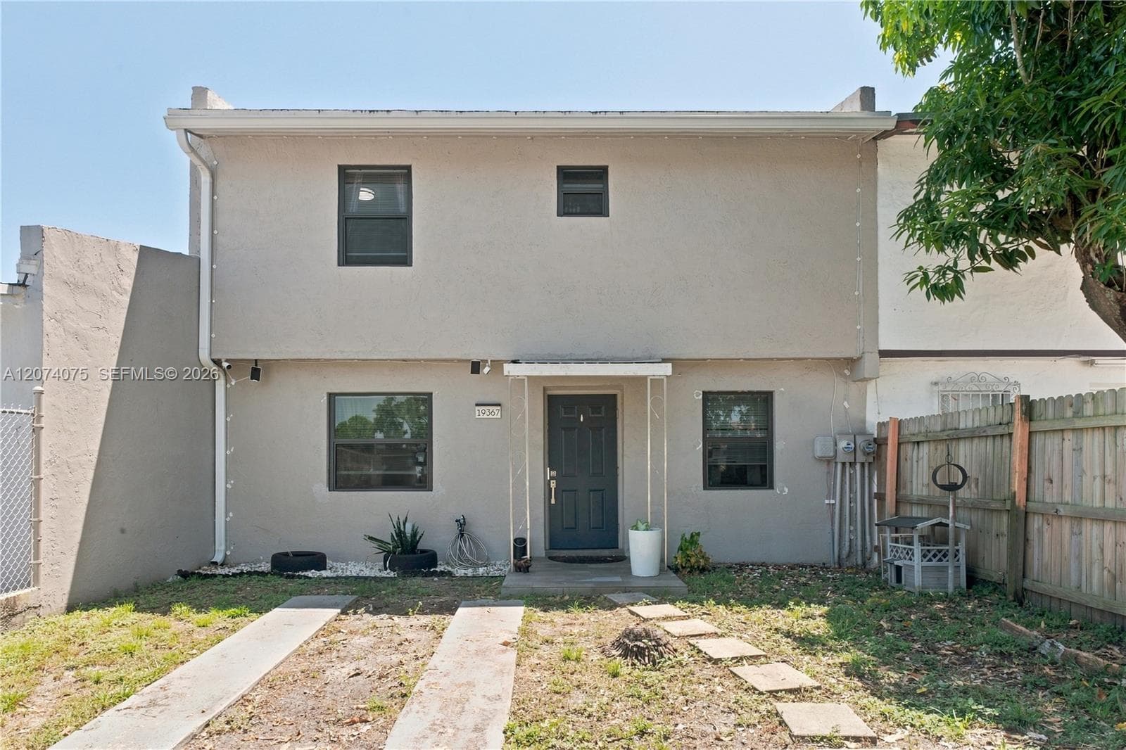 19367 NW 45th Ave photo 3