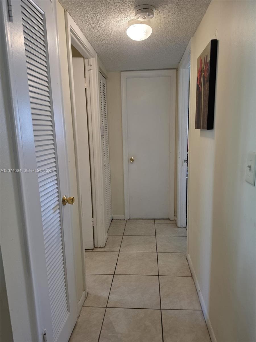MEADOWBROOK · #108 in Hallandale Beach - Photo 20