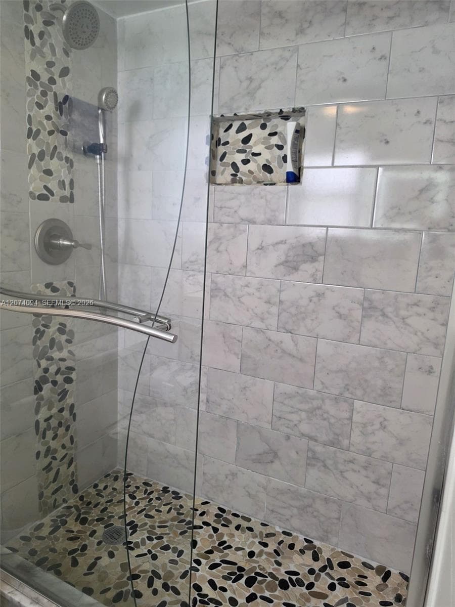 MEADOWBROOK · #108 in Hallandale Beach - Photo 30