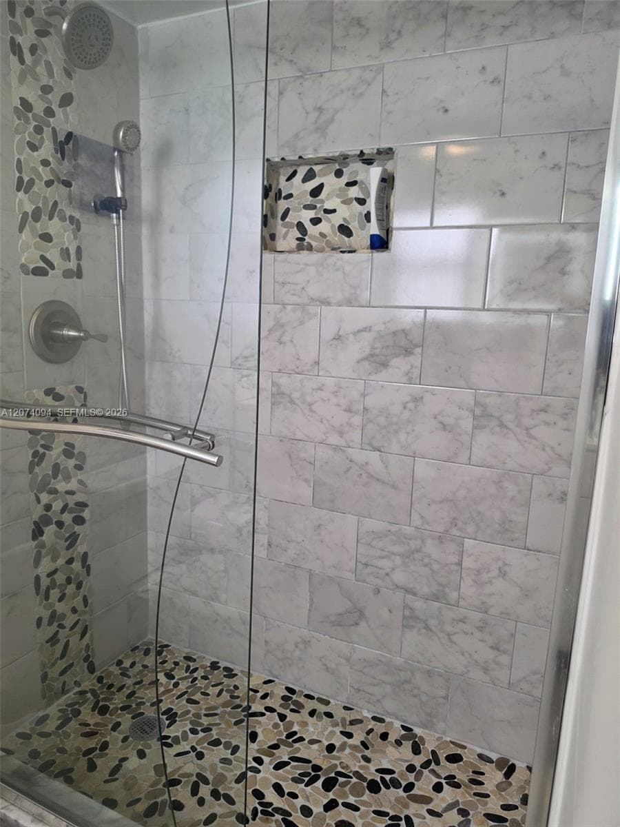 MEADOWBROOK · #108 in Hallandale Beach - Photo 31