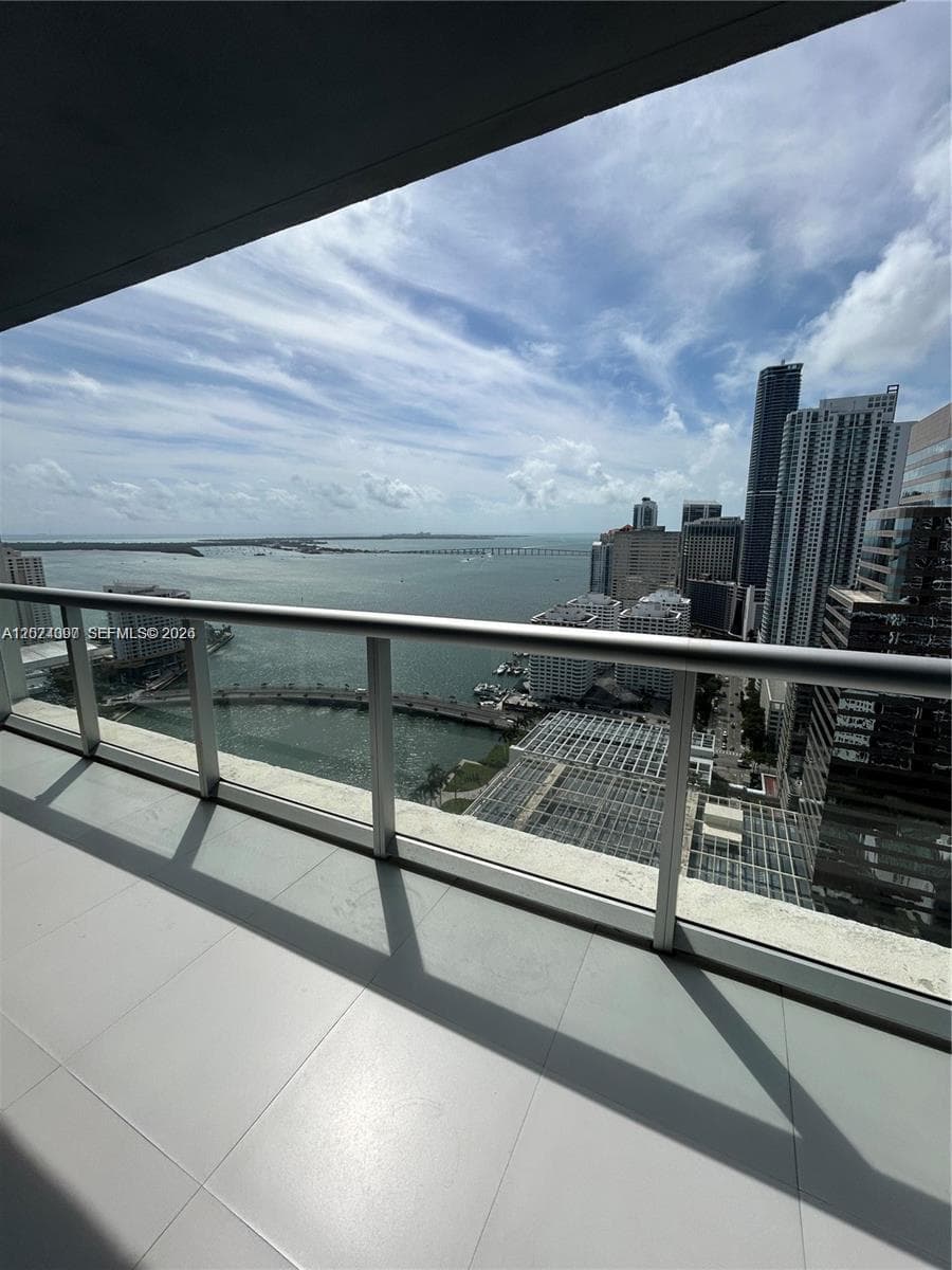 Icon Brickell II · #3609 in Miami - Photo 3