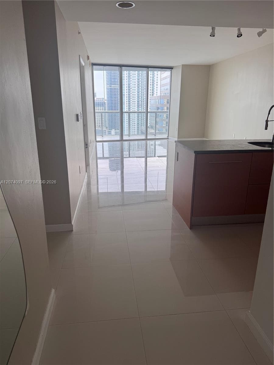 Icon Brickell II · #3609 in Miami - Photo 4
