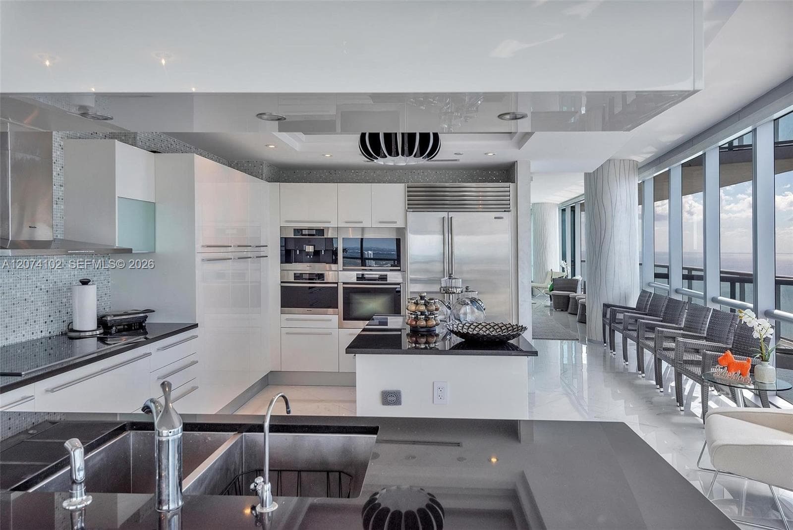 Jade Ocean · #4201 in Sunny Isles Beach - Photo 9