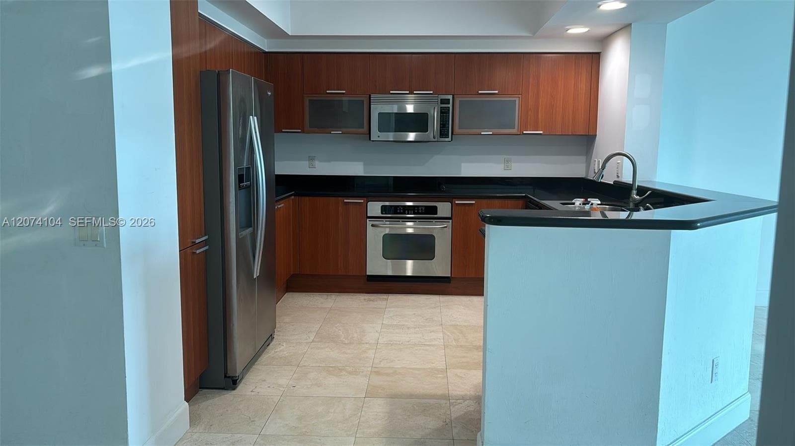 THE OAKS I CONDO · #702 in North Miami - Photo 1