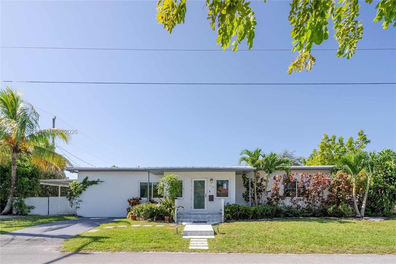 3130 SW 27th Ter photo 2