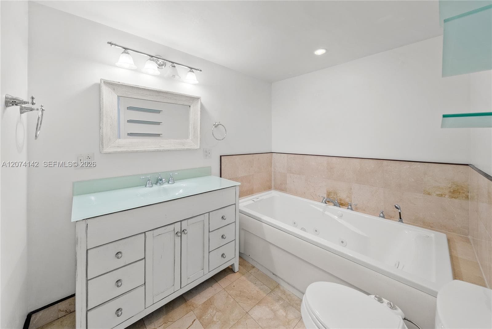 3130 SW 27th Ter photo 14