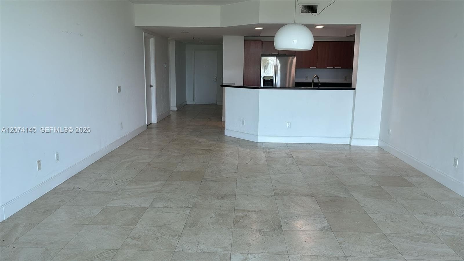 OAKS CONDO · #702 in North Miami - Photo 2