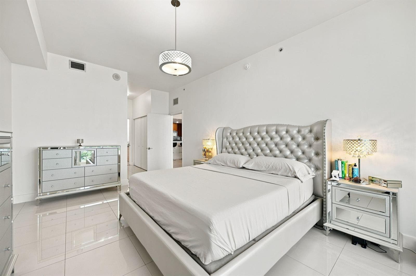 15-web-or-mls-7901-hispanola-ave-unit-10