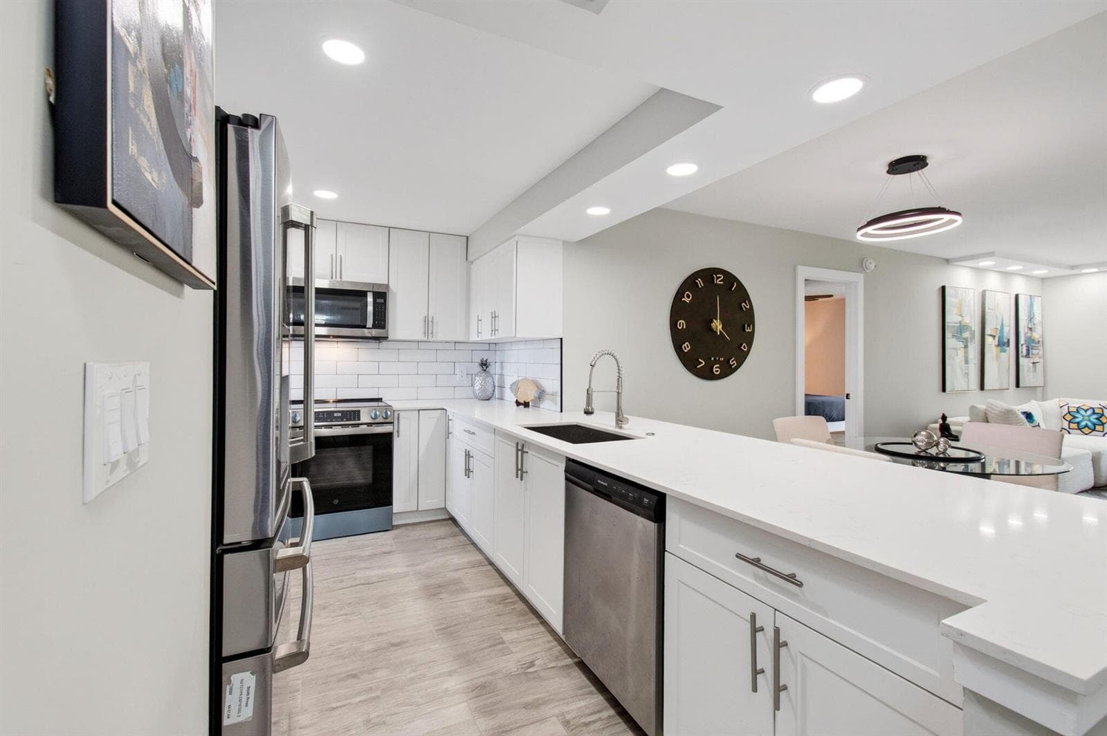 CUSTOM WOOD CABINETS