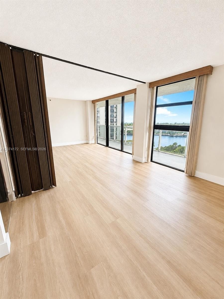 WATERVIEW CONDO · #1037 in Aventura - Photo 9