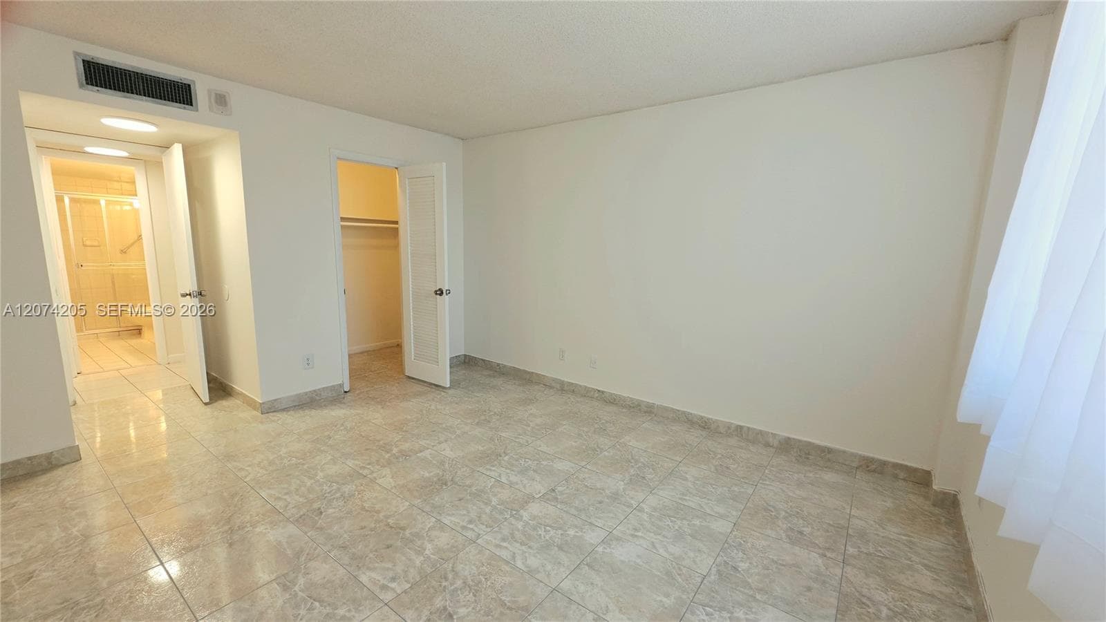 PLAZA TOWERS SOUTH · #202 in Hallandale Beach - Photo 16