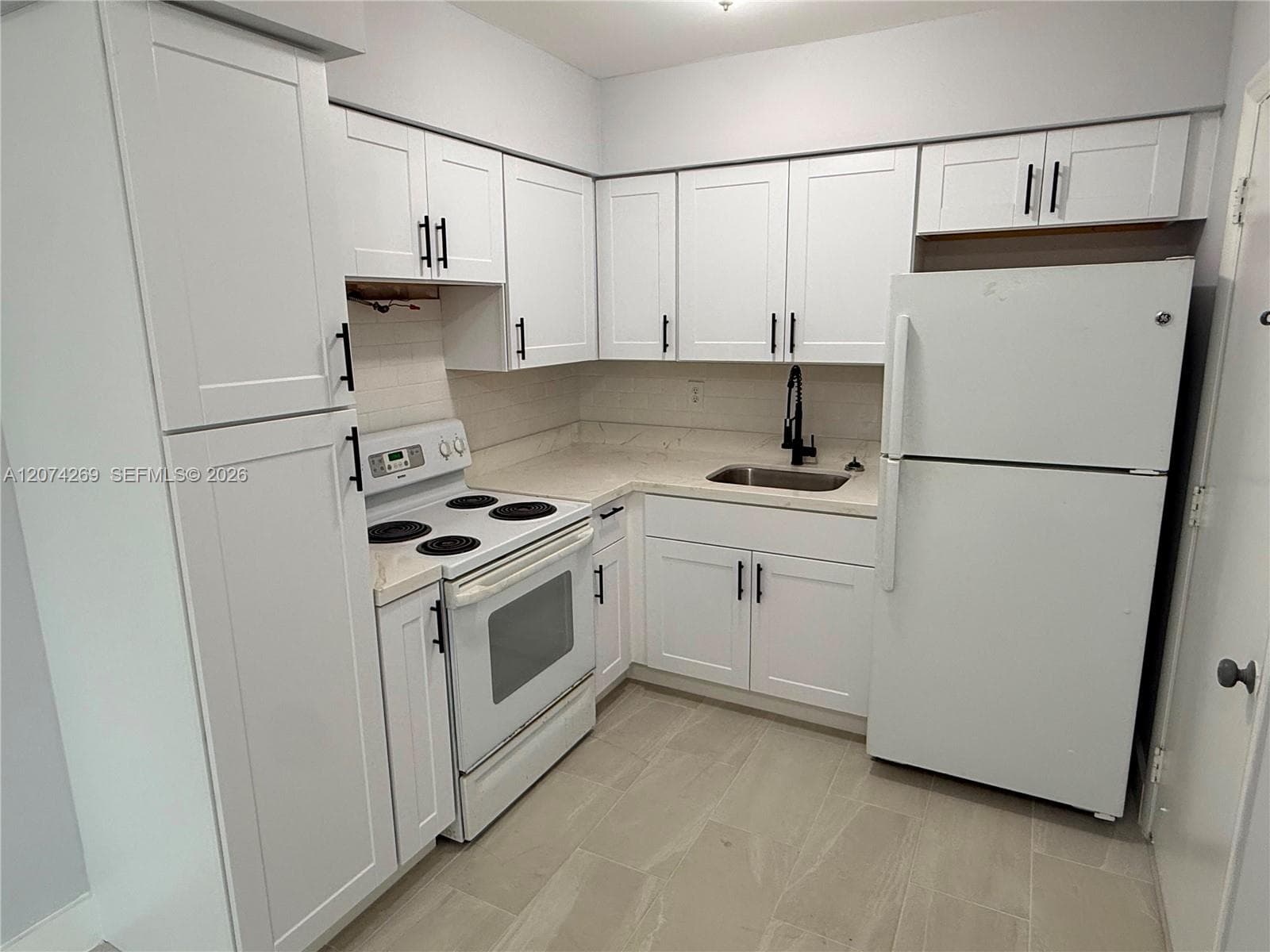 PALMVIEW CONDOMINIUM APAR · #12 in Hollywood - Photo 1