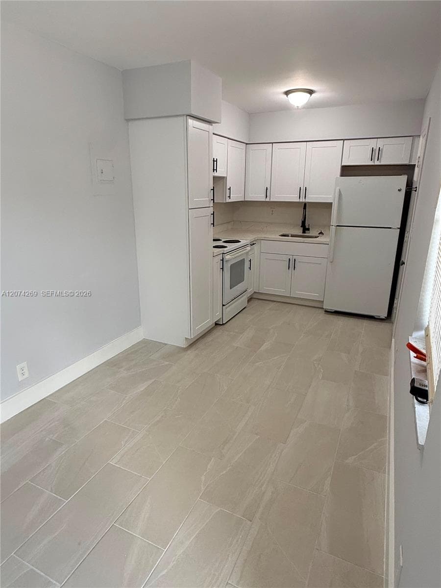 PALMVIEW CONDOMINIUM APAR · #12 in Hollywood - Photo 5