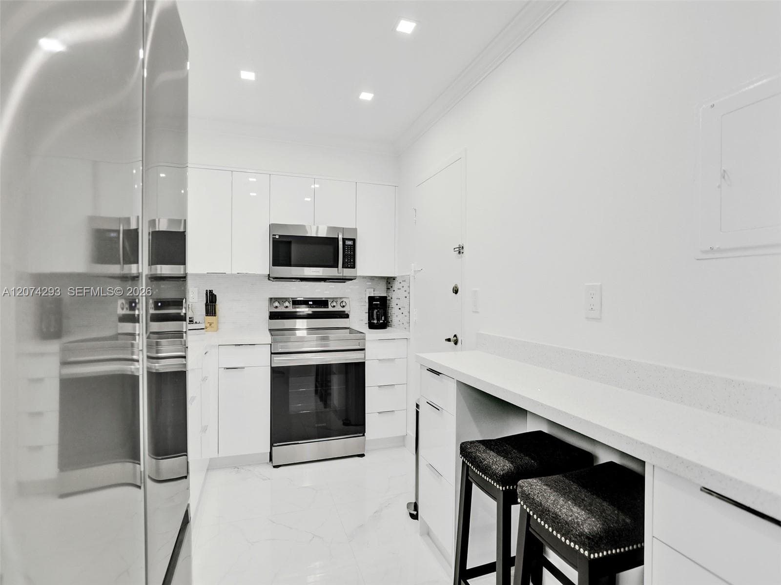 WAVE CONDO · #639 (available Sep 21) in Hollywood - Photo 15