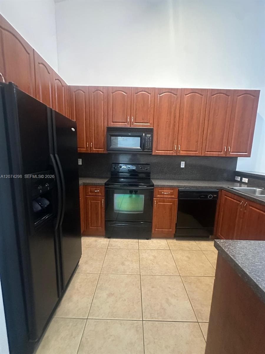 3372 NE 11th Dr #3372 photo 3