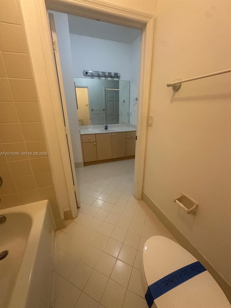 3372 NE 11th Dr #3372 photo 10