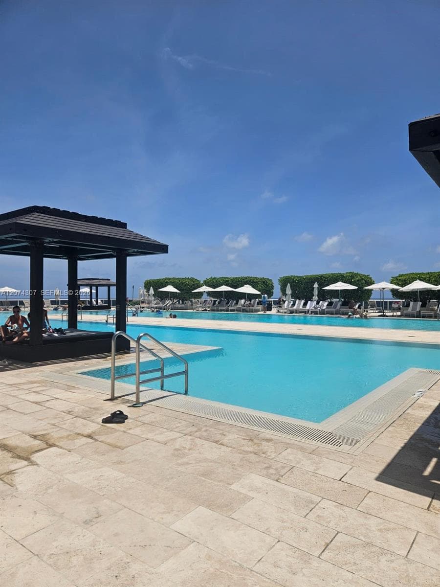 BEACH CLUB CONDO · #1409 in Hallandale Beach - Photo 28