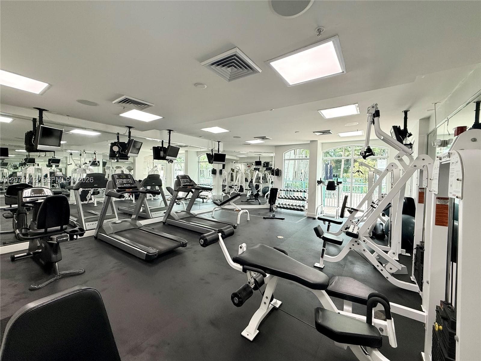 VALENCIA CONDO · #137 in South Miami - Photo 8