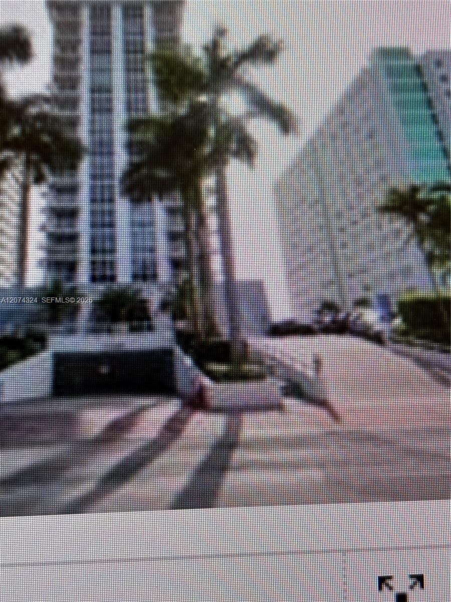 BAYVIEW TERR CONDO · #609 in Miami Beach - Photo 2