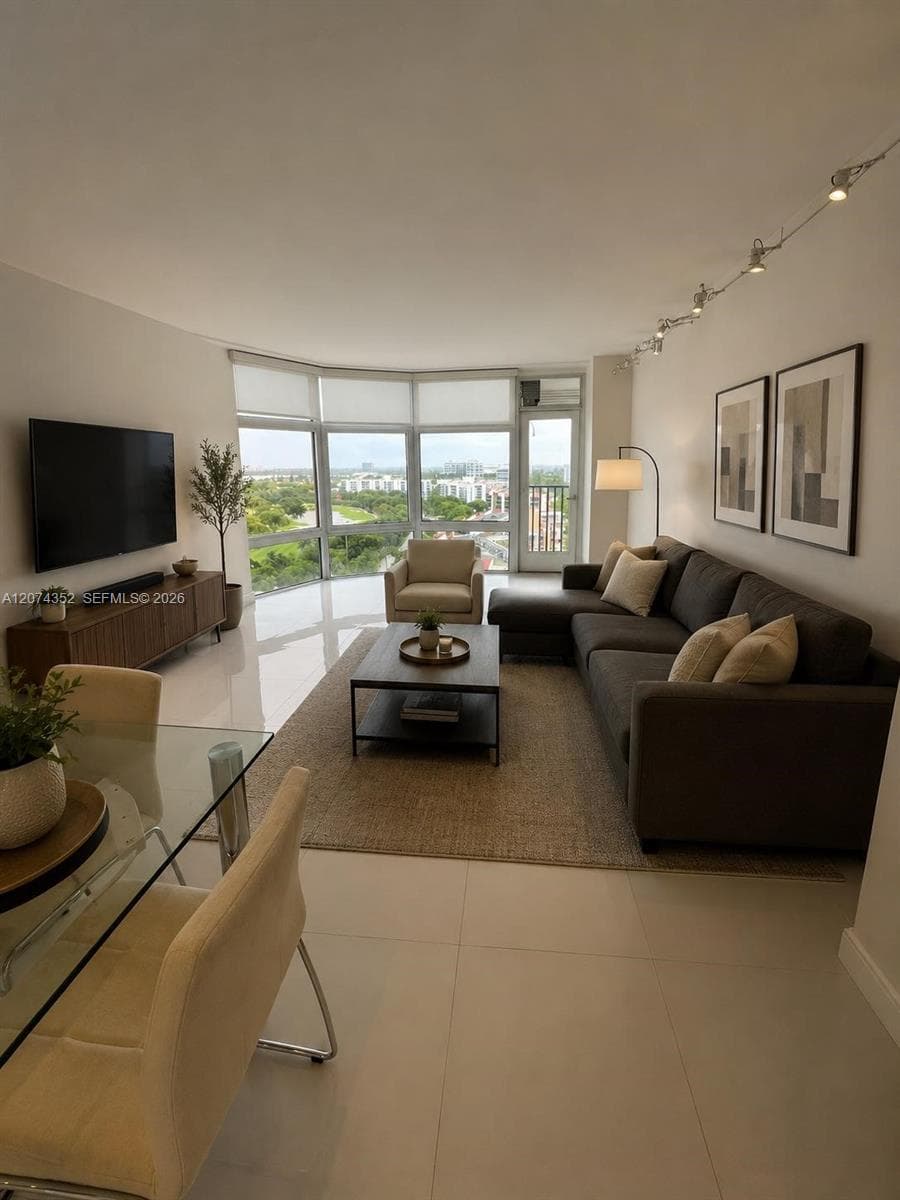 BONAVISTA CONDO · #1408 in Aventura - Photo 11